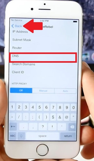 Bước 6: Nhập địa chỉ DNS 104.155.220.58 vào khung. Hoặc sau này bạn có thể thử cả các địa chỉ 104.154.51.7 và 78.109.17.60 (dành cho Mỹ) hay 104.155.28.90 (dành cho châu Âu).
