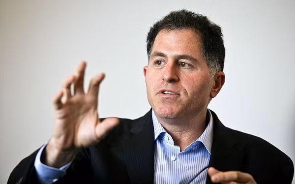  Michael Dell – Dell. Tài sản: 19,4 tỉ USD. Tỉ phú công nghệ Michael Dell là sáng lập ra tập đoàn Dell của Mỹ. Hiện ông đang là người giàu thứ 10 trong danh sách 100 "trùm công nghệ" giàu nhất do Forbes bình chọn năm 2015. Dell đã lập ra công ty của ông năm 1984 và là người giàu thứ 41 thế giới năm 2012.