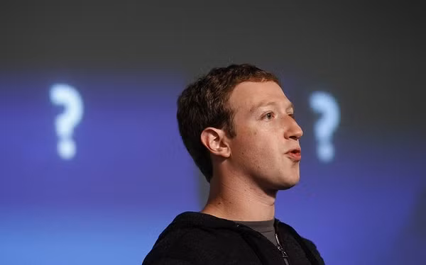  Mark Zuckerberg – Facebook. Tài sản: 41,2 tỉ USD. Người đàn ông sắp làm bố này có tuổi đời trẻ nhất trong danh sách các tỉ phú công nghệ. Hiện Mark Zuckerberg mới chỉ có 31 tuổi. Anh nổi tiếng với Facebook được thành lập khi vẫn học ở Harvard năm 2004.