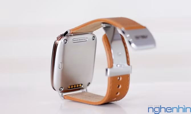 Phần khóa bấm dễ dàng, tiện lợi.