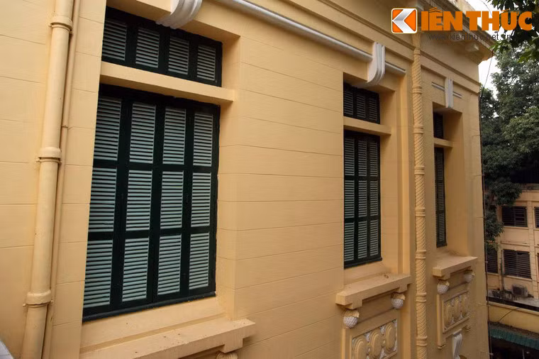 Đây là trận đánh ác liệt nhất và kéo dài nhất trong những ngày đầu của chiến tranh Đông Dương. Sau 6 đợt tấn công bị đẩy lui, thương vong 122 lính lê dương, thiệt hại 4 xe tăng và thiết giáp, 3 xe vận tải, quân Pháp đã chiếm được tòa nhà. Số binh sĩ Vệ quốc đoàn tử trận là 45 người.