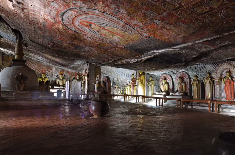 Ngày nay, những giá trị cốt lõi của ngôi đền này nằm trong 5 hang động, được ví như những kho tàng cổ xưa về các tác phẩm nghệ thuật Phật giáo, chủ yếu là tượng và tran vẽ trên tường.