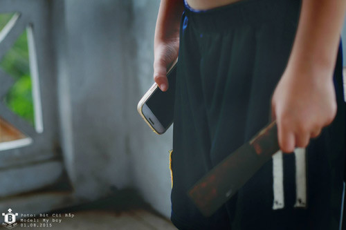 “Smartphone như con dao rỉ hoèn 2 lưỡi. Người biết sử dụng thì sẽ mài bóng và sử dụng tốt con dao. Người không biết dùng thì con dao sẽ cực kì nguy hiểm”.