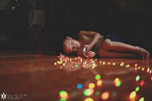 “Nó chơi cho dù thế giới bên ngoài, cuộc sống là muôn màu…"