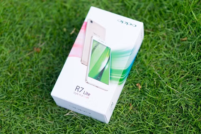 Nhằm làm mới phân khúc tầm trung, OPPO đã mang về thị trường Việt Nam mẫu điện thoại OPPO R7 Lite với thiết kế kim loại nguyên khối và độ mỏng ấn tượng.
