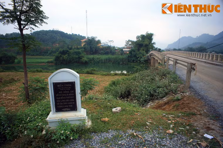 Bến Thia ở thôn Thia là địa điểm đánh dấu thời điểm Chủ tịch Hồ Chí Minh về chiến khu Tân Trào, ngày 21/5/1945.