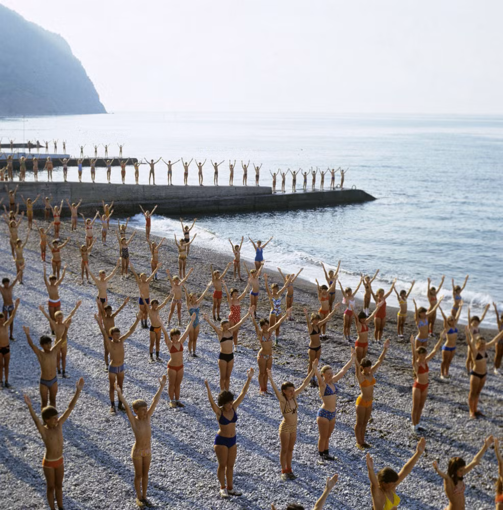 Màn tập thể dục buổi sáng tại trại hè thanh thiếu niên quốc tế Artek.