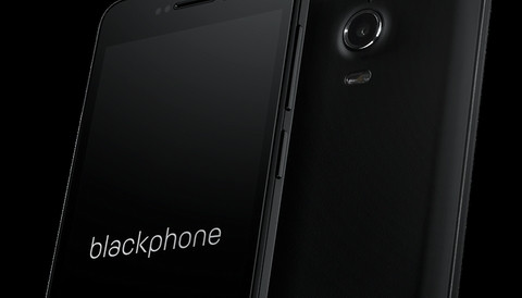  4. Blackphone. Trong thời đại mà người dùng luôn phải quan tâm đến tính bảo mật và đảm bảo quyền riêng tư của họ, thương hiệu Geeksphone (Tây Ban Nha) với Silent Circle sử dụng hệ điều hành của Google để làm những gì mà các thiết bị Android không làm được. Blackphone ấn tượng người dùng bởi đặc tính kỹ thuật của nó. Nó cho phép thực hiện cuộc gọi và tin nhắn văn bản được mã hóa và cung cấp một trình duyệt web vô danh. Ngoài ra, phiên bản tùy biến của Android, Privat OS, đi kèm với một số ứng dụng được thiết kế để tăng thêm tính bảo mật của điện thoại. Tuy nhiên, sự riêng tư cũng có giá của nó. Blackphone được niêm yết với giá từ 750 euro.