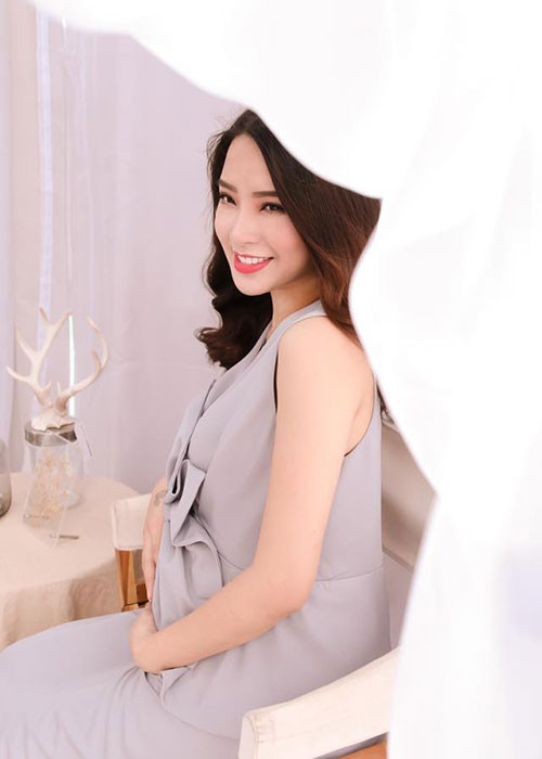 Hải Băng chụp ảnh kỷ niệm lần mang bầu thứ hai.