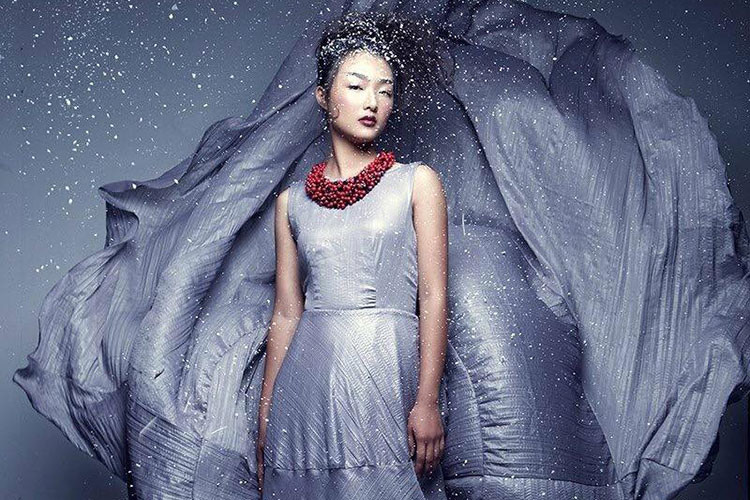 Bị gắn mác là bản sao của Châu Tấn, Linh Khiếu cho rằng cô không thấy cô giống Châu Tấn nhiều.