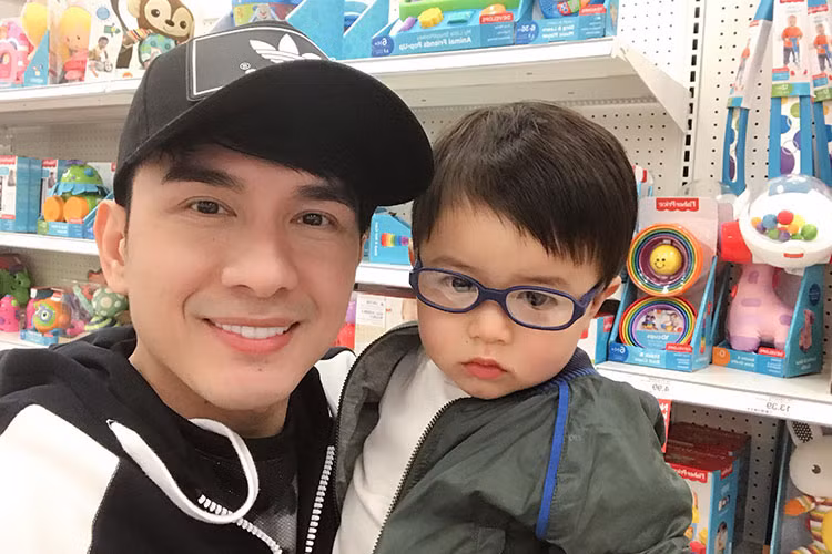  Hot Face sao Việt 24h: Con trai của Đan Trường ra dáng hot boy nhí.