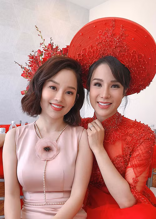 Ly Kute bay từ Hà Nội vào Sài Gòn tham dự tiệc cưới của Diệp Lâm Anh.