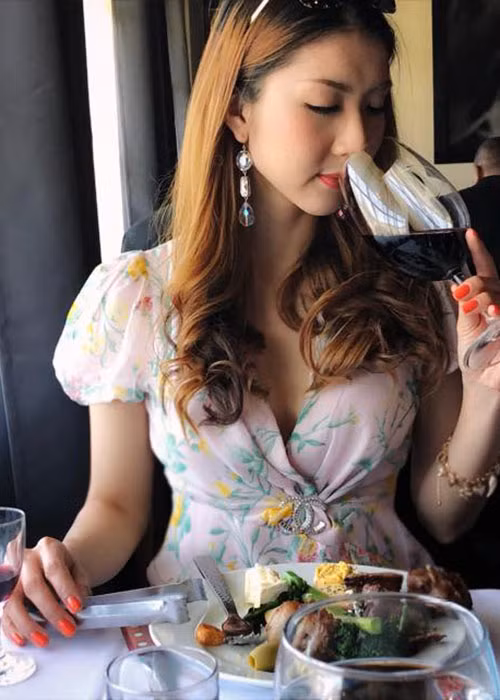 Ngọc Quyên cập nhật hình ảnh cuộc sống đời thường của mình ở Mỹ.