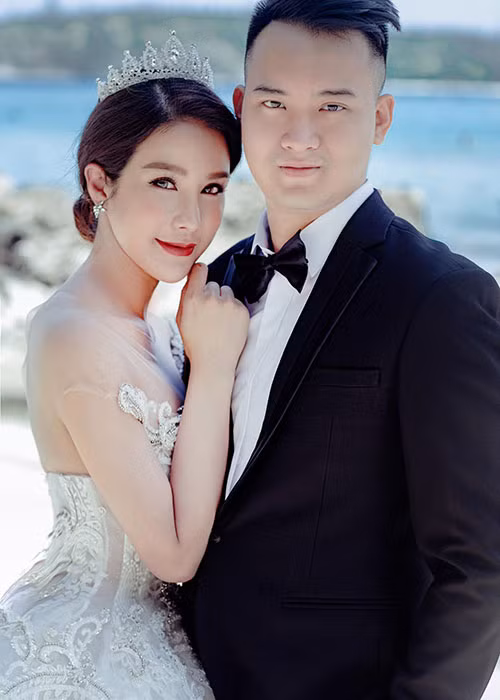 Diệp Lâm Anh tung ảnh cưới bên chồng trẻ sau hôn lễ vào ngày 5/5.