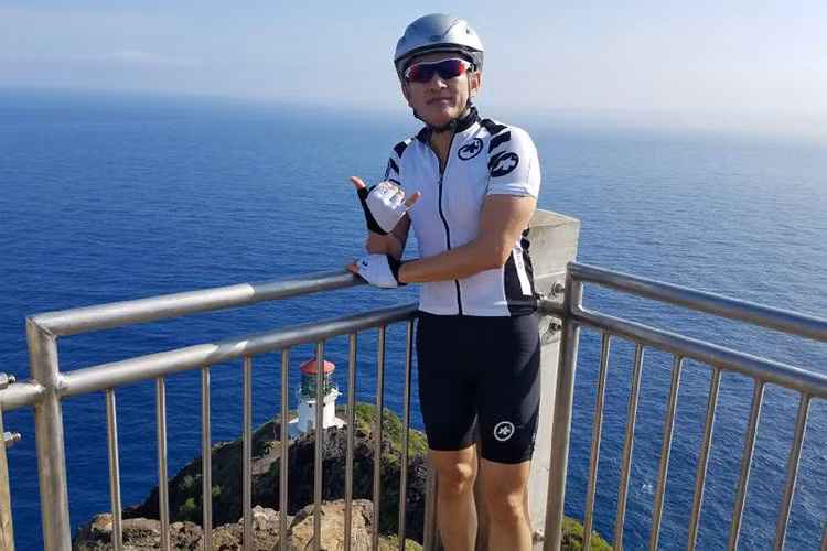 Doanh nhân Tom Han thích đi du lịch và các hoạt động thể thao.