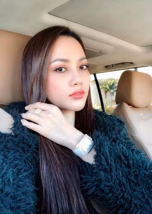 Huỳnh Tiên và Lâm Vũ quyết định đi về giữa Mỹ và Việt Nam trong một thời gian trước khi cả hai cùng định cư ở Mỹ.