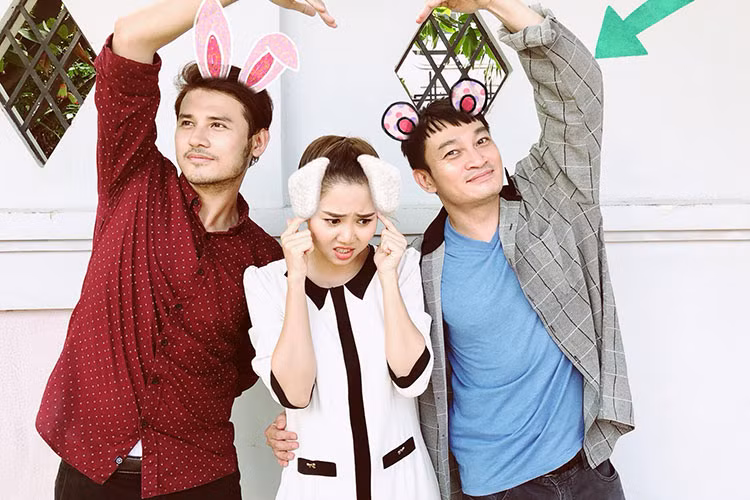 Tường Vi biểu cảm khó đỡ bên Thanh Tài và Trương Minh Quốc Thái.