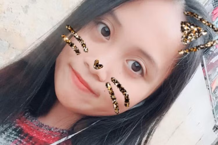 Bé Gà từng được Phương Thanh giấu kín bởi nữ ca sĩ muốn con gái có cuộc sống bình thường như bao đứa trẻ khác. Đến năm 11 tuổi, con gái của Phương Thanh chính thức lộ diện với công chúng.