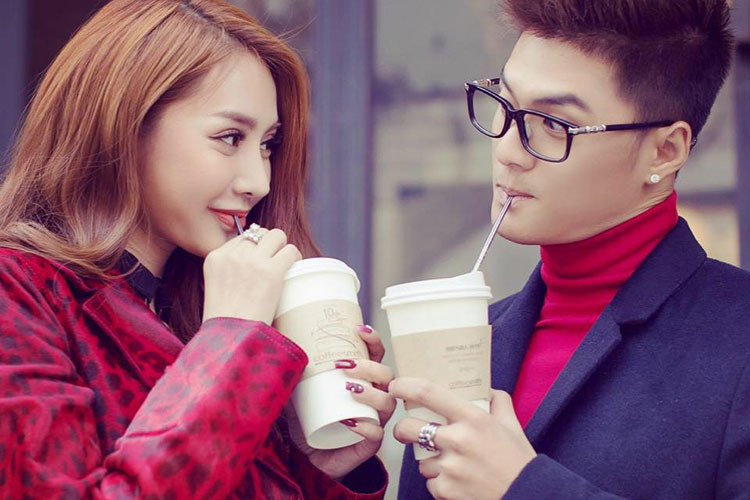 Linh Chi hạnh phúc tiết lộ dù ở xa, Lâm Vinh Hải vẫn không ngừng nghĩ và lo lắng cho cô.