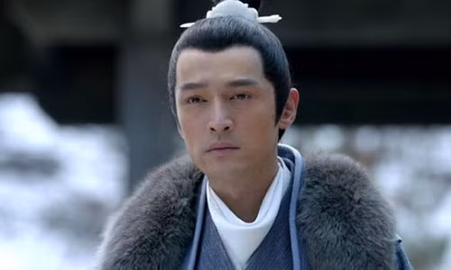 Bằng sự nỗ lực hết mình, Hồ Ca nhanh chóng tìm lại được chỗ đứng trong làng giải trí.