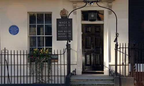 Mặt tiền ngôi nhà số 50 Quảng trường Berkeley. Ảnh: Wormwood Chronicles.