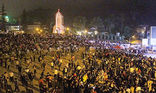 Thị trấn Sa Pa về đêm. Ảnh: báo Lào Cai