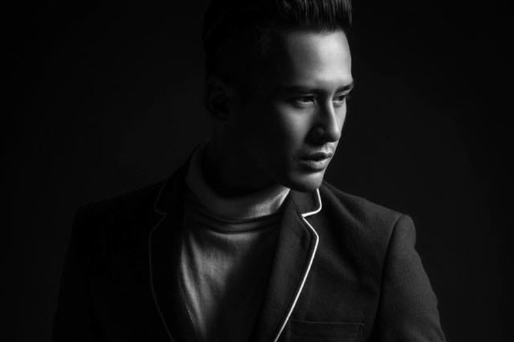 Thúy Diễm khen ông xã là người đẹp trai, bản lĩnh, tài năng và hiền lành nhất mà cô thấy từ lúc vào nghề.