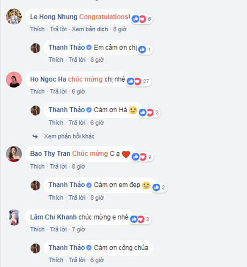 Đồng nghiệp chúc mừng Thanh Thảo.