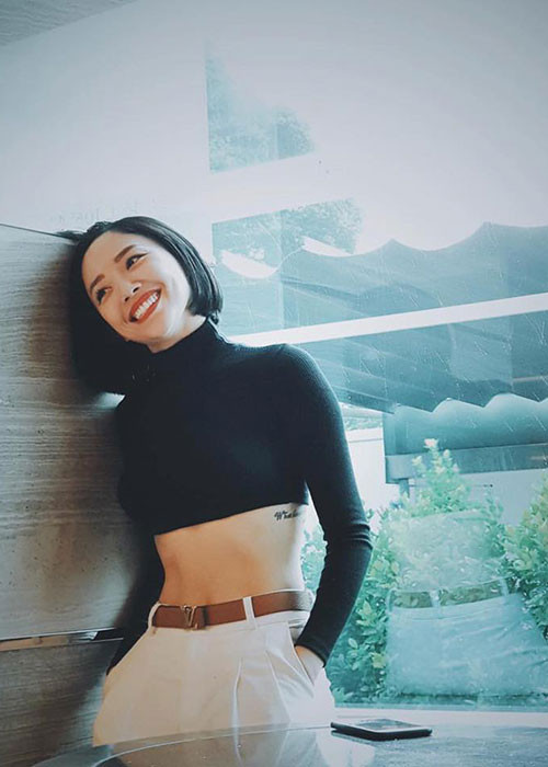 Tóc Tiên khuyên phụ nữ nên tập yêu chính bản thân mình.