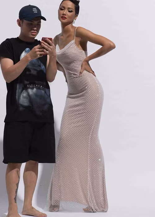 Theo thông tin, thi thể stylist Mì Gói được hỏa táng vào ngày 20/5.