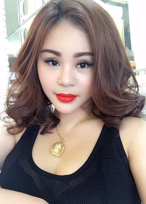 Lê Giang sở hữu nhan sắc ngày càng trẻ đẹp nhờ dao kéo.