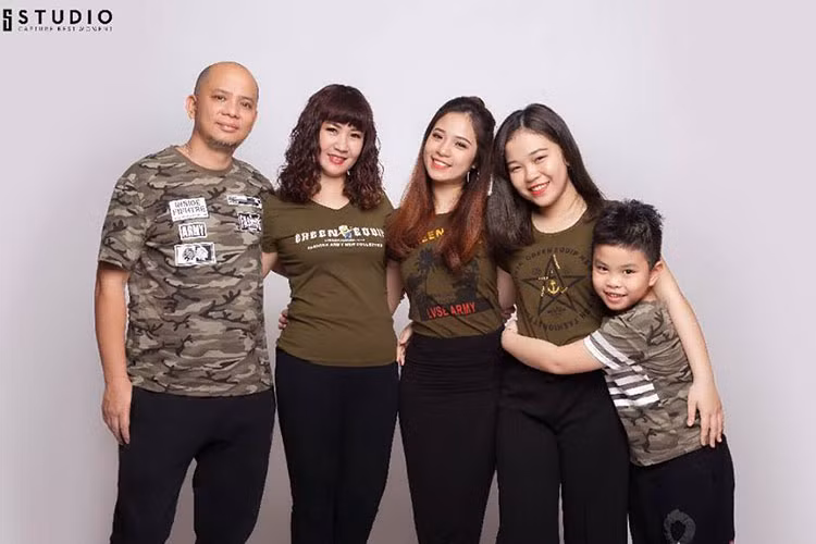 Tổ ấm hạnh phúc của Anh Tuấn - Nguyệt Hằng sau hơn 20 năm khiến nhiều người ngưỡng mộ.