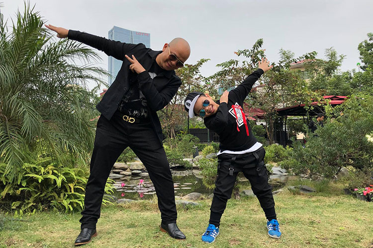 Nam diễn viên phim "Người phán xử tiền truyện" hết mực yêu thương vợ con.