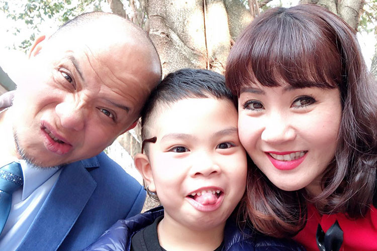 Đến khi kinh tế ổn định, Nguyệt Hằng lui về chăm sóc gia đình để ông xã quay trở lại điện ảnh.