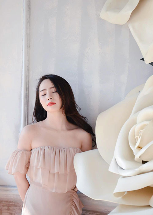 Sau khi lấy chồng, Quỳnh Nga ngày càng đẹp mặn mà.