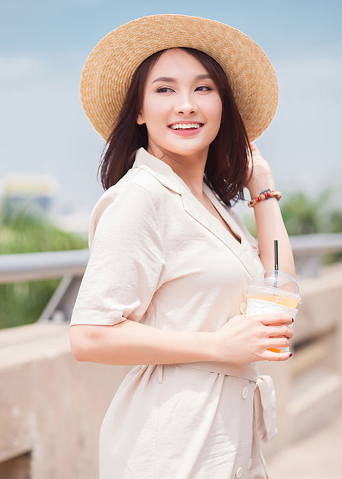 Bảo Thanh nhận được nhiều lời mời quay quảng cáo và đóng phim ở Hàn Quốc nhưng vì bận show ở Việt Nam nên cô chỉ nhận quay những quảng cáo ngắn ngày.