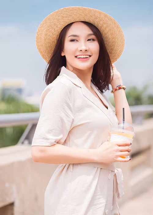 Bảo Thanh nhận được nhiều lời mời quay quảng cáo và đóng phim ở Hàn Quốc nhưng vì bận show ở Việt Nam nên cô chỉ nhận quay những quảng cáo ngắn ngày.