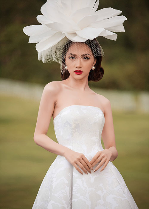 Hình ảnh Hương Giang Idol hút mọi ánh nhìn tại sự kiện.