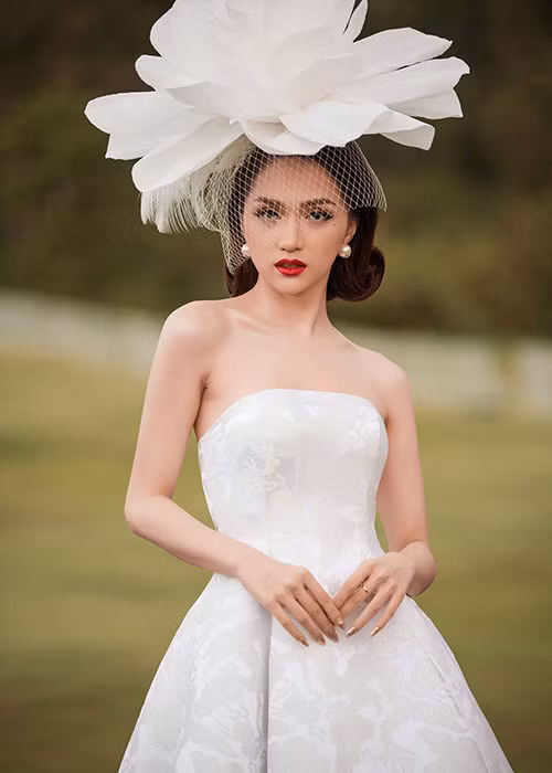 Hình ảnh Hương Giang Idol hút mọi ánh nhìn tại sự kiện.