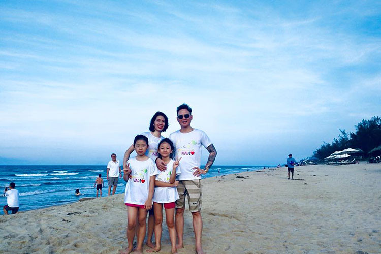 Theo lời nam diễn viên, chính vợ là người chủ động, muốn được ở bên chia sẻ vui buồn cùng anh.