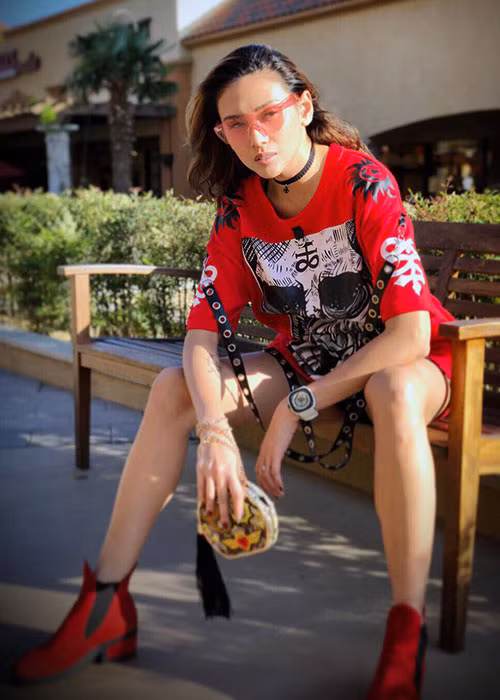 Không kém cạnh Thanh Hằng về chuyên môn người mẫu nhưng Võ Hoàng Yến lại khá lép vế so với Thanh Hằng ở lĩnh vực quảng cáo. Ảnh: FBNV