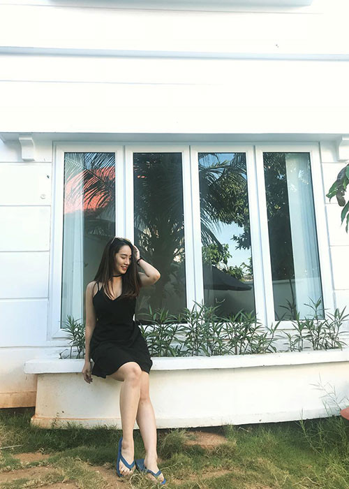 Nga My theo đuổi phong cách thời trang gợi cảm.