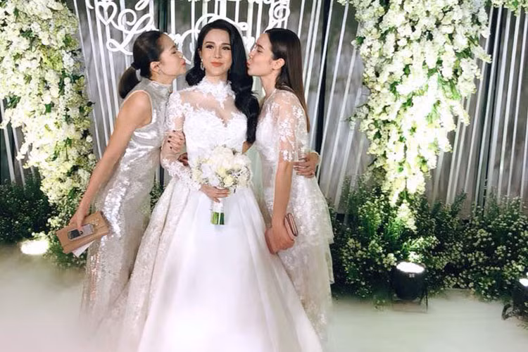 Lưu Hương Giang chúc Diệp Lâm Anh sống hạnh phúc bên chồng.