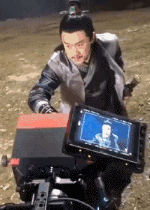 Những diễn viên "gạo cội" còn có thể tự diễn mà không cần có đạo cụ.