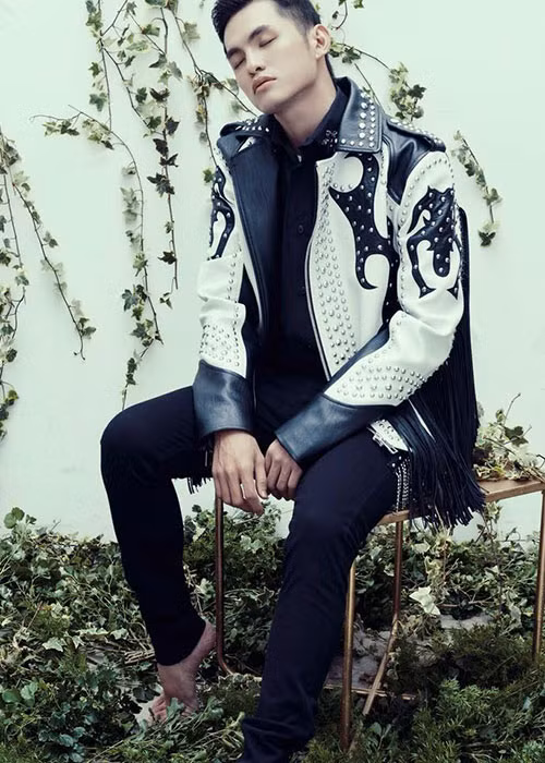 Stylist Mì Gói tên thật là Trần Tiến Đạt. Anh được xem là một trong những stylist nổi tiếng.