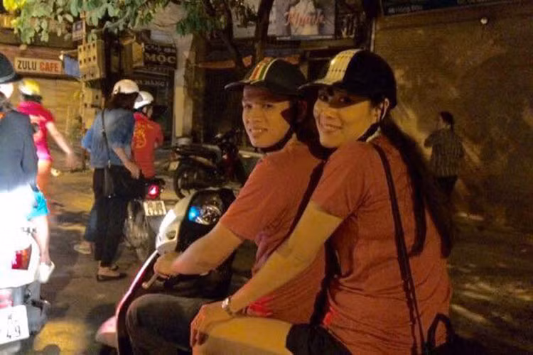 Sau 1 năm hẹn hò, Hà Hương và nửa kia quyết định tiến tới hôn nhân. Đến nay, vợ chồng nữ diễn viên phim “Phía trước là bầu trời” có 2 người con chung.