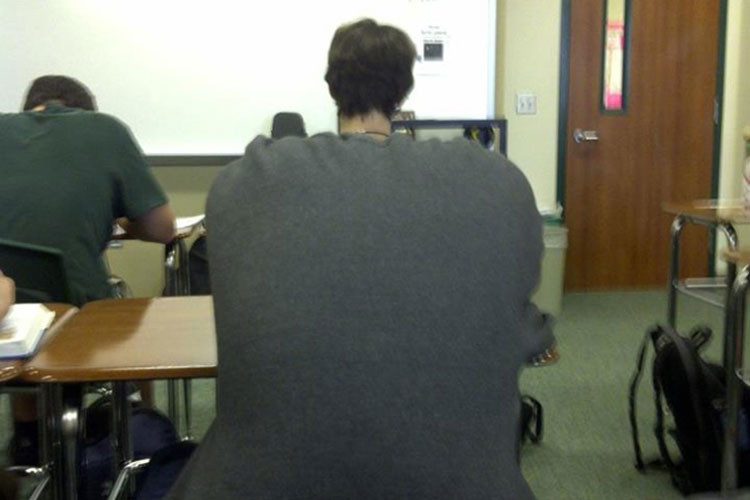 Haha, người đầu nhỏ là có thật các thím ạ.