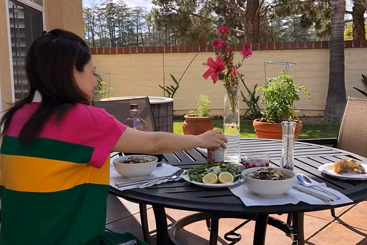 Nữ ca sĩ sinh năm 1977 hiện mang thai được 8 tháng và tăng được 8 kg kể từ khi mang bầu.