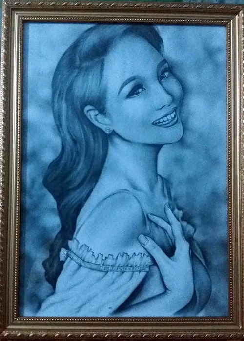 Mai Thu Huyền khoe fans vẽ tranh tặng là một trong những tin tức sao Việt trong ngày 22/5.