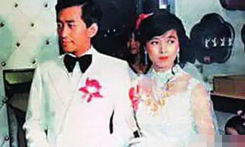 Hứa Thuần Mỹ trở thành tỷ phú nhờ tài sản thừa kế từ người chồng thứ hai.